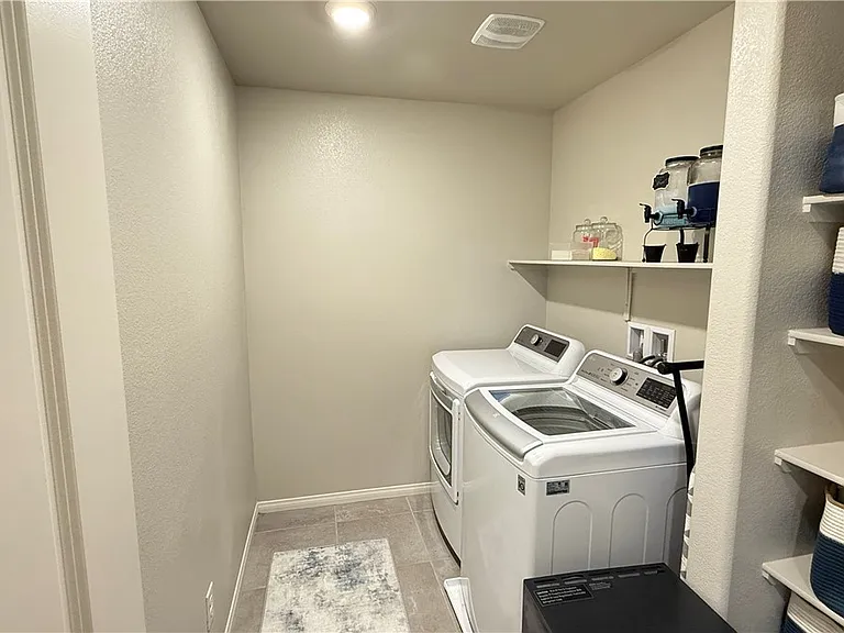 10325 Toasted Acorn Dr — Photo 17