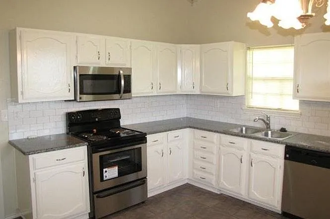 1518 Gelene Ct — Photo 8