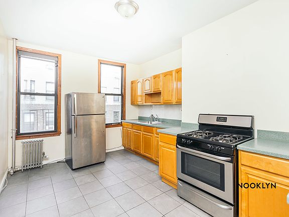4th image of 181 Maujer St #3A