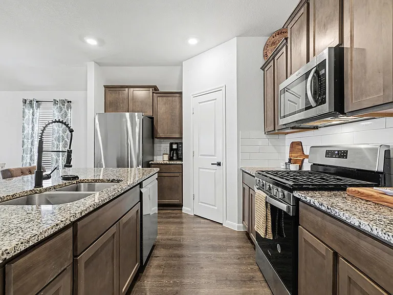 706 Spur Rdg — Photo 14