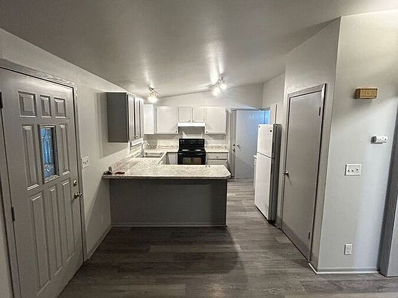 2nd image of 2606 SE 8th Ct