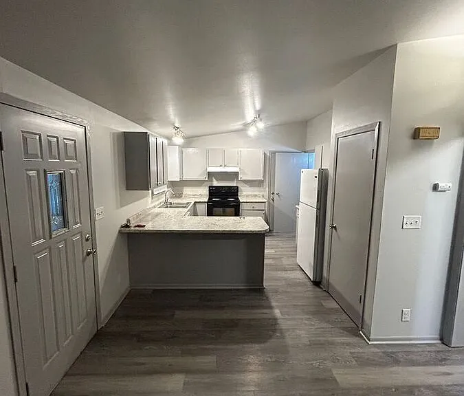 2606 SE 8th Ct — Photo 9