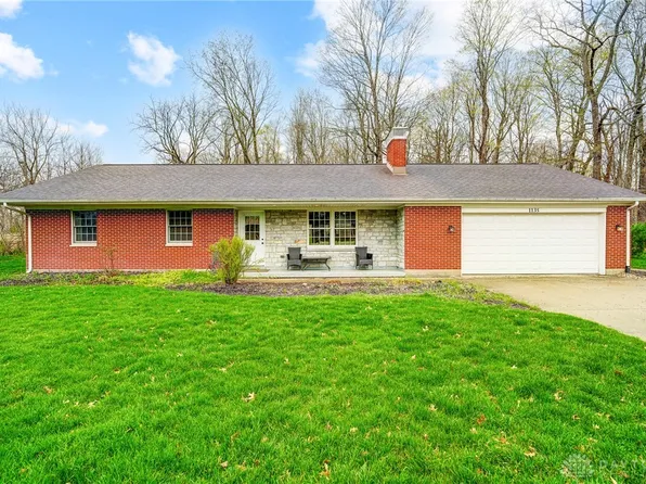 1135 Lomeda Ln, Dayton, OH 45434