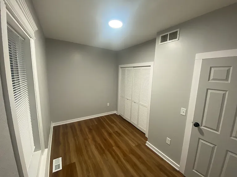 147 Grand Ave #1 — Photo 10