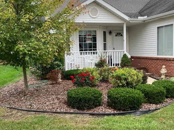 1132 Curzon St, Howell, MI 48843