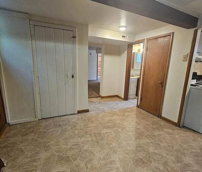 414 E Philadelphia St #B — Photo 11