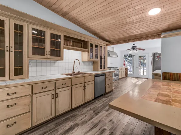 104 Morgan Meadows Dr, Weatherford, TX 76087