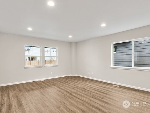4th image of 14349 100th Avenue SE #281