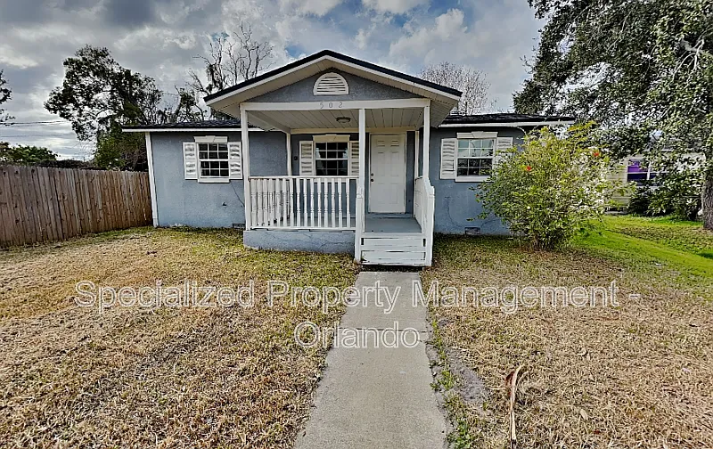 2 bed, 1.0 bath, 816 sqft, $1,450 — Photo 1