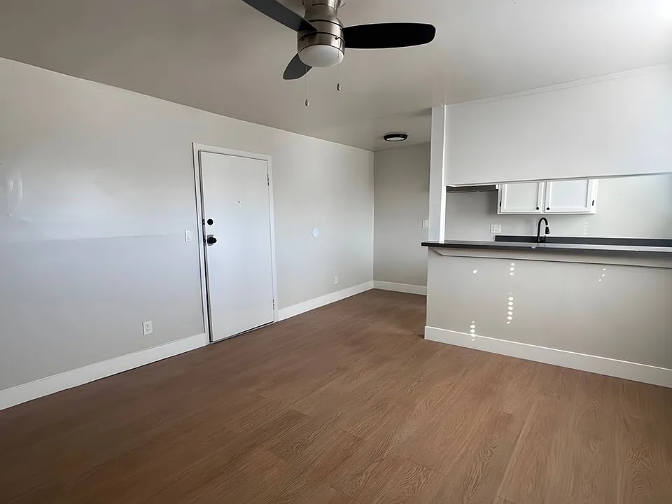 11204 S Broadway #211A