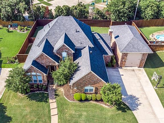3rd image of 2309 Waterford Dr