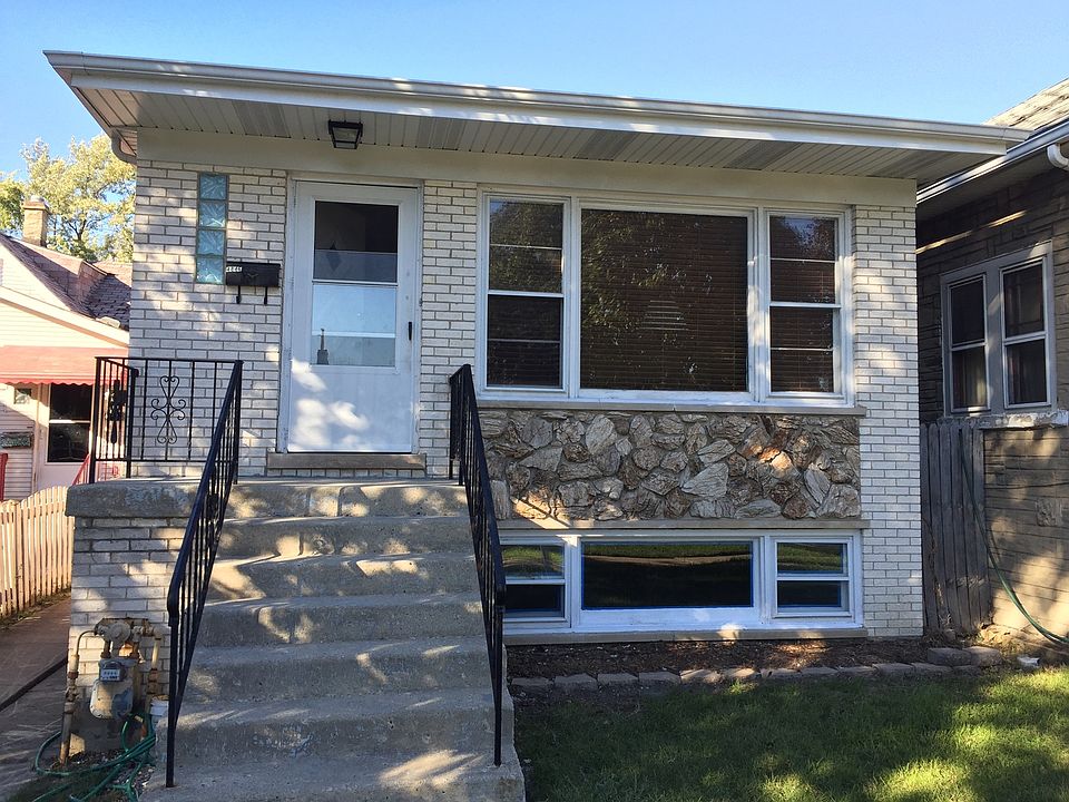 1st image of 4846 W Argyle St