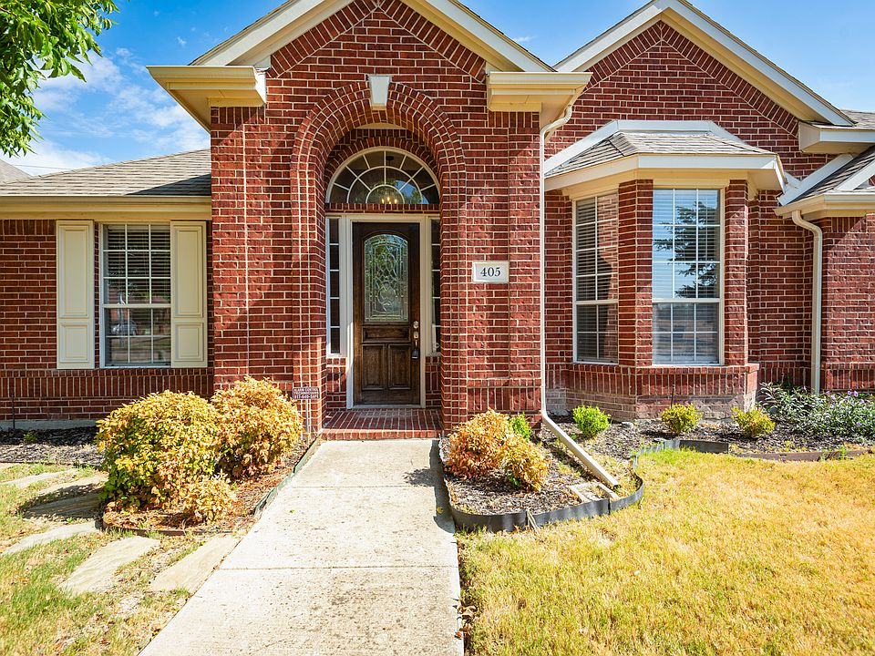 1st image of 405 Mimosa Dr