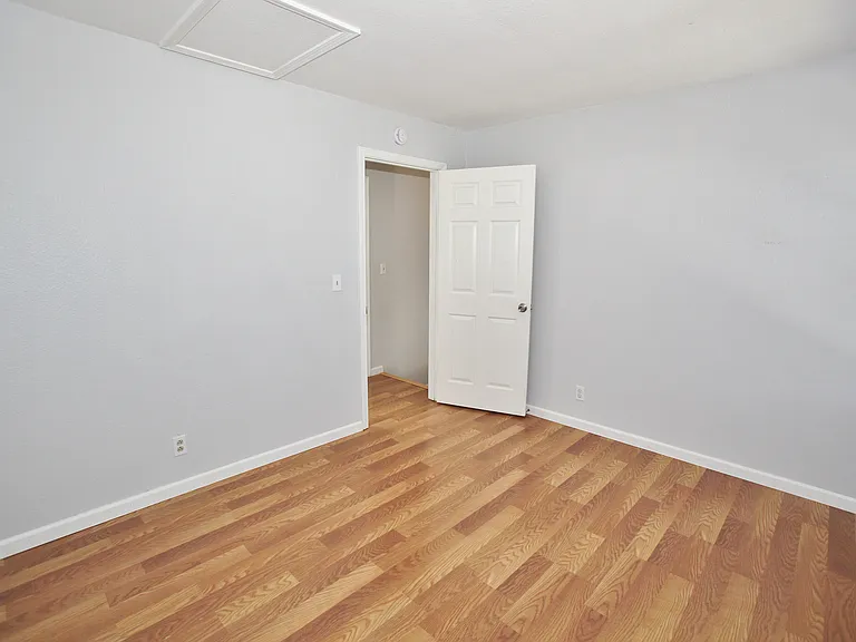 1821 Hill Ave #1 — Photo 9