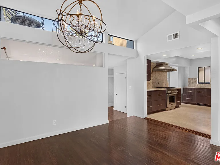 1727 Delaware Ave — Photo 35