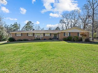 184 Camelot Rd, Gray, GA 31032