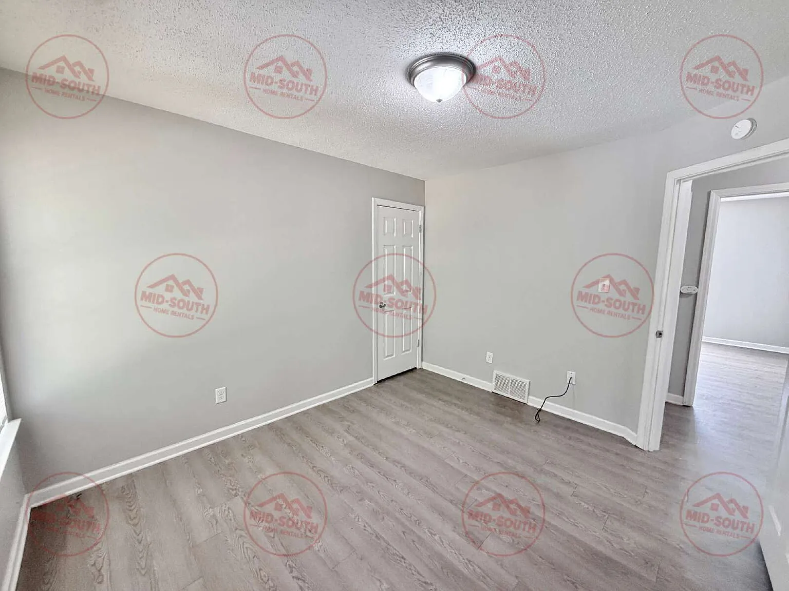 3 bed, 2.5 bath, 2013 sqft, $1,795 — Photo 4