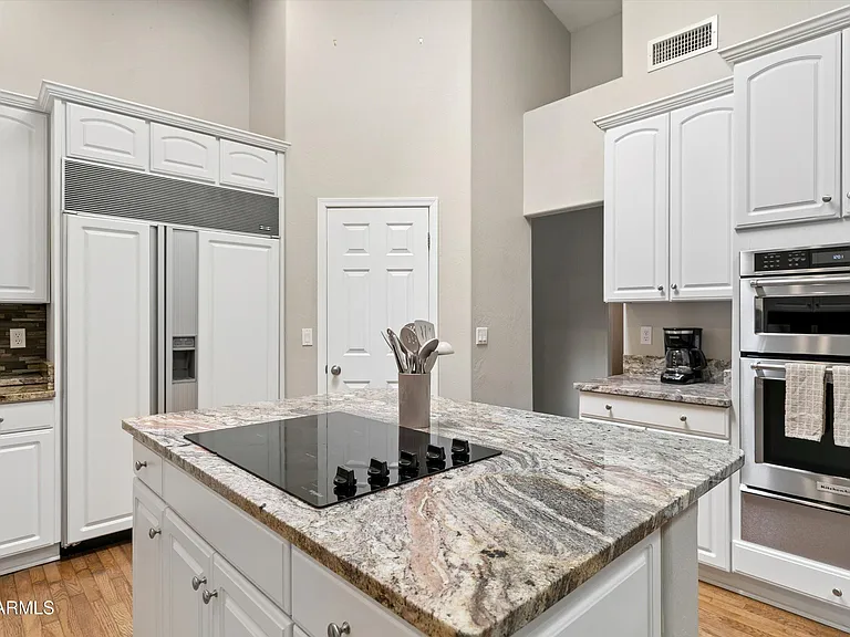 8611 W Foothill Dr — Photo 28