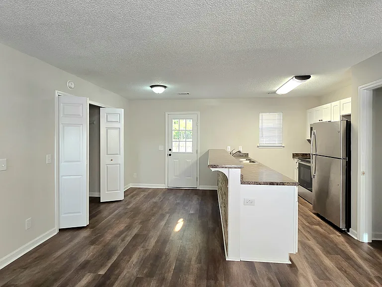 3065 Rushing St — Photo 4