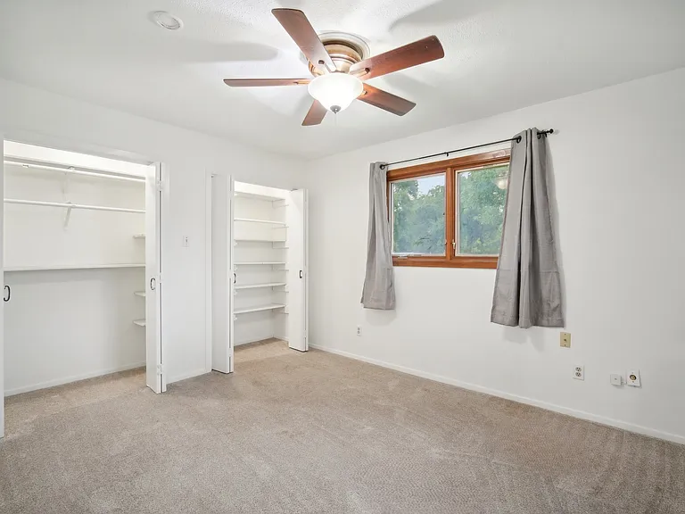 3106 E Palm Valley Blvd — Photo 27