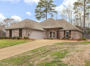 517 Glensview Dr, Brandon, MS