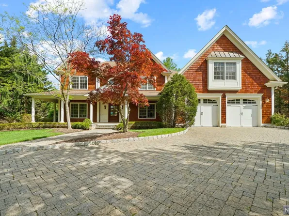 24 Oconnors Ln, Old Tappan, NJ 07675