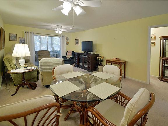 5th image of 600 Glennes Ln APT 207