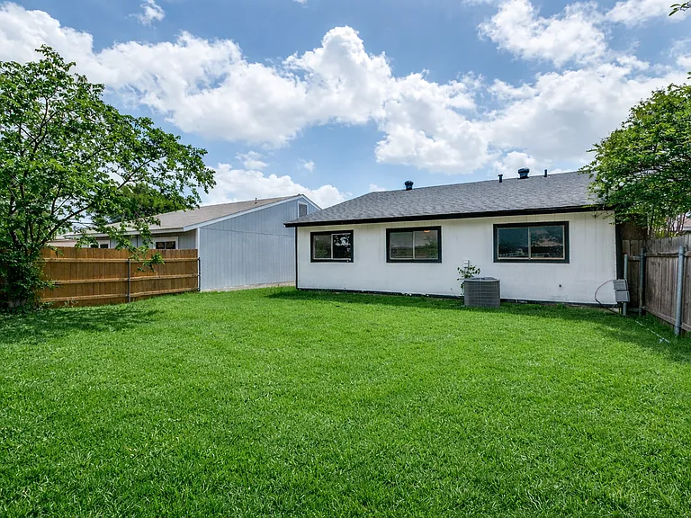 4847 Aspenwood Dr — Photo 21