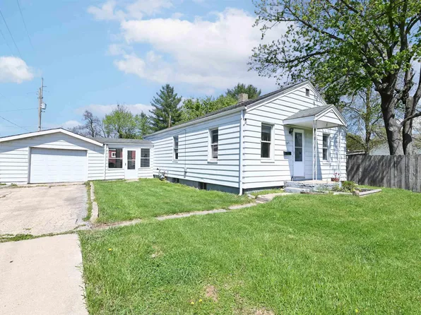 705 E Tripp Ave, Peoria, IL 61603