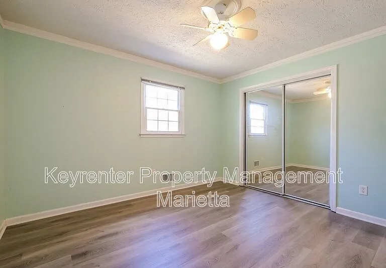 480 Debra Dr — Photo 18