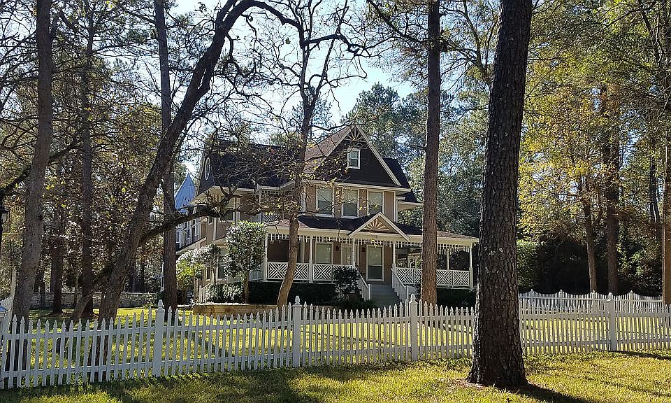 1st image of 13931 Amber Ln