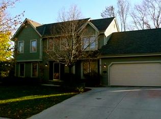 301 W Chestnut Ln, Grafton, WI 53024