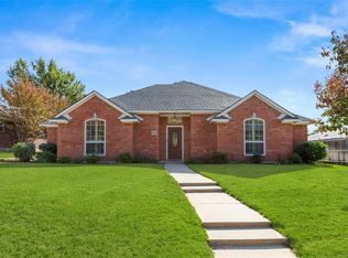 915 Smokerise Cir, Denton, TX 76205