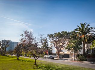 305 San Vicente, Santa Monica, CA 90402