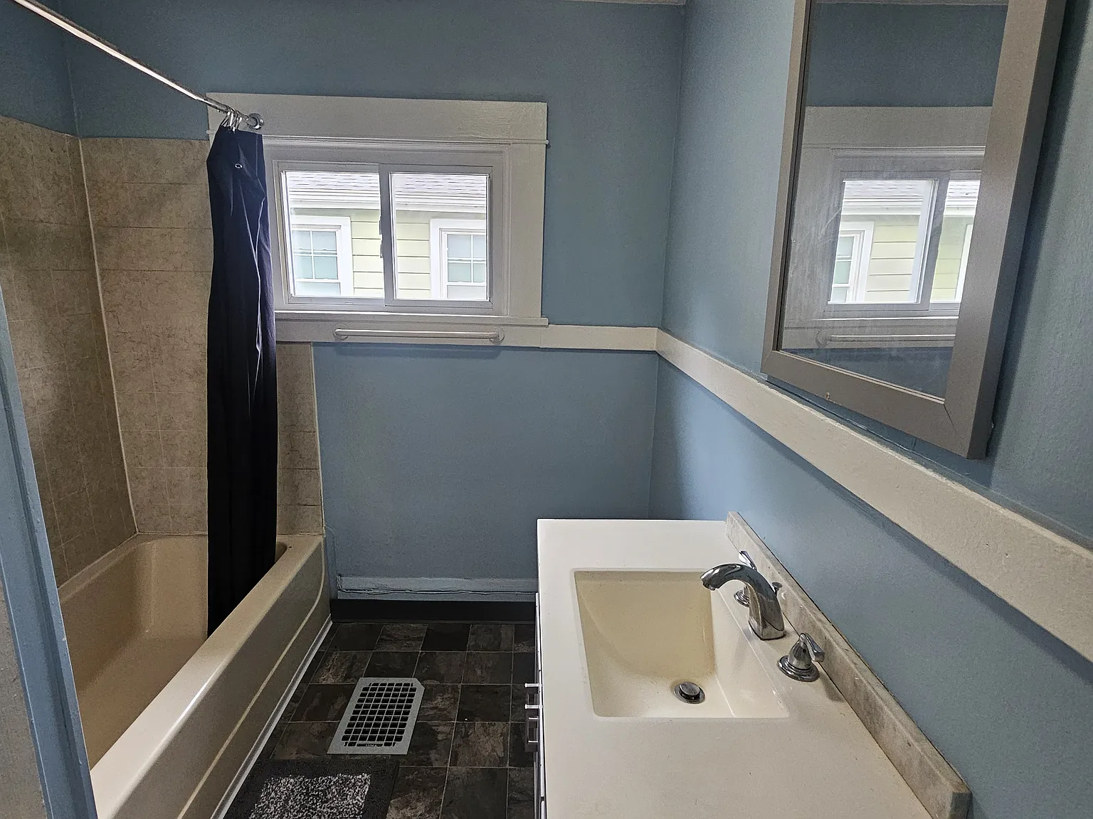 2 bed, 900 sqft, $1,375 — Photo 4