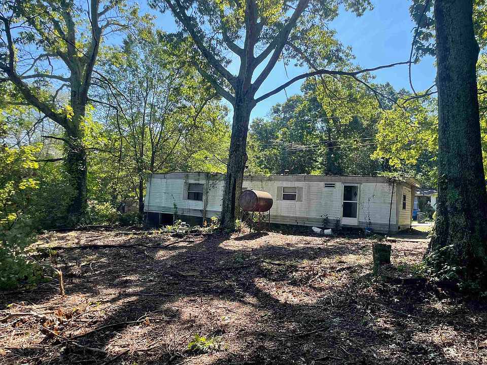 2nd image of 660 Dogwood Cir