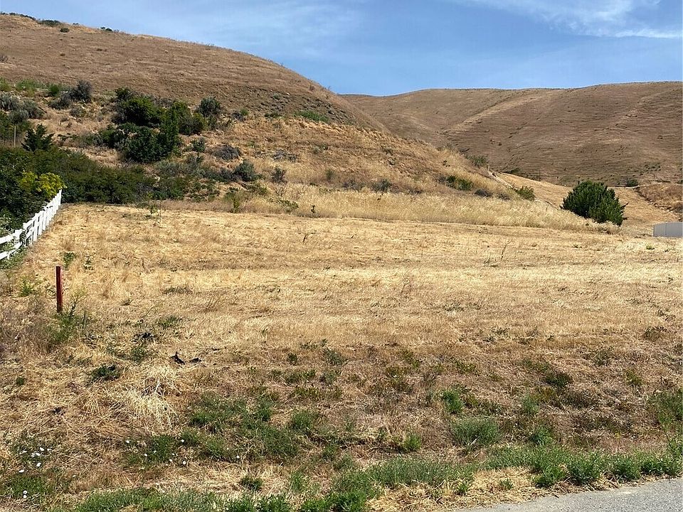 2nd image of 147 Diede Hills