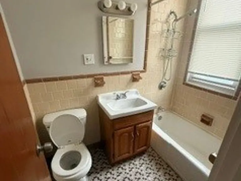164 Washington Ave #7 — Photo 6