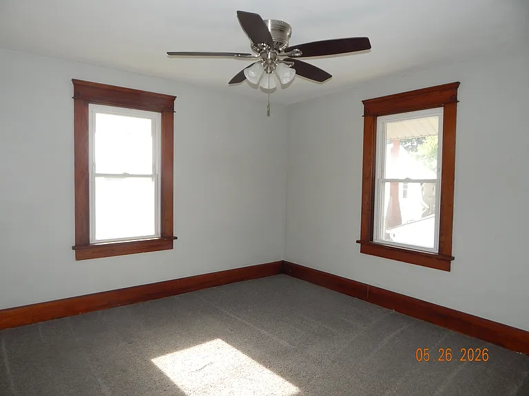 210 Roslyn Ave NW — Photo 14