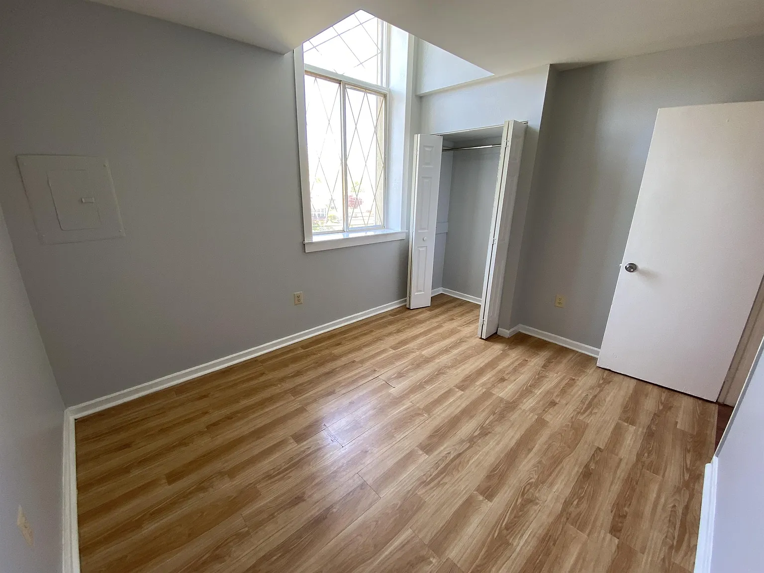 4406 Camden Ave — Photo 1