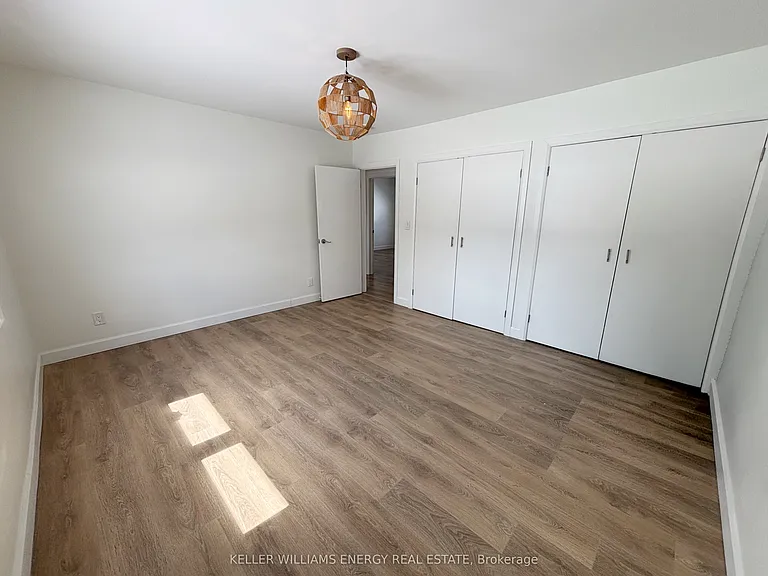 497 Wellington Main St — Photo 26