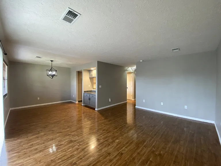 837-1D Country Club Dr SE — Photo 8