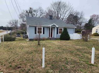 121 S Suber Rd, Taylors, SC 29650