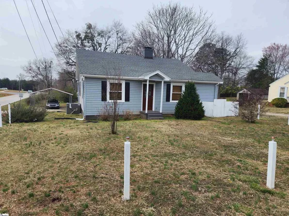 121 S Suber Rd, Taylors, SC 29650