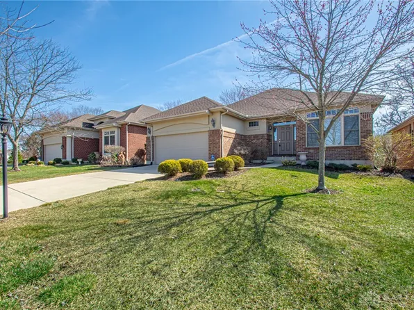 884 Eagle Run Dr, Dayton, OH 45458