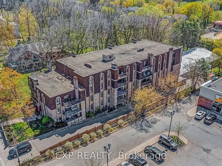 15390 Yonge St #104 — Photo 19