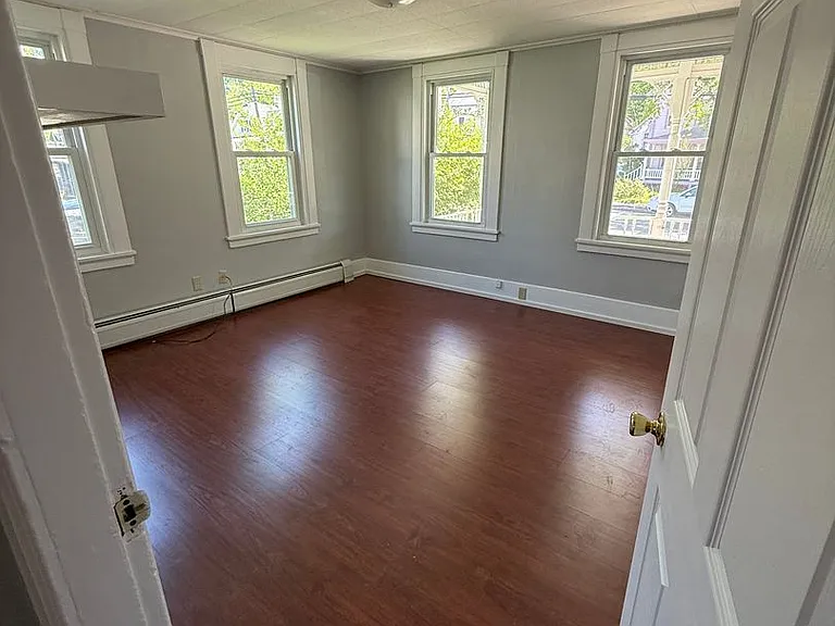 536 Main St — Photo 1