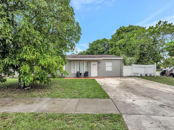 6290 SW 18th Place, North Lauderdale, FL 33068