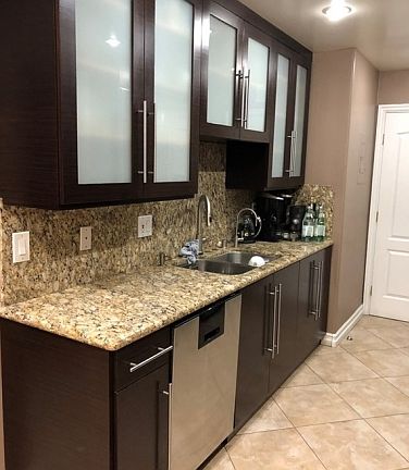 5th image of 7455 Shadyglade Ave Unit 1