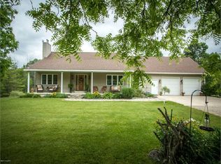 19579 Washington Rd, Morley, MI 49336